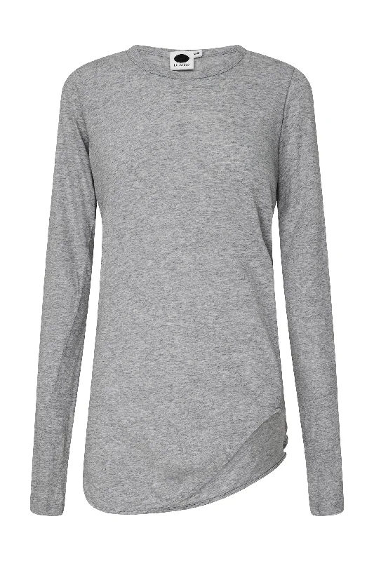 regular scoop hem long sleeve t.shirt