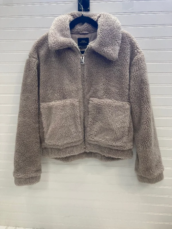 Jacket Faux Fur & Sherpa By Urban Outfitters In Taupe, Size: M