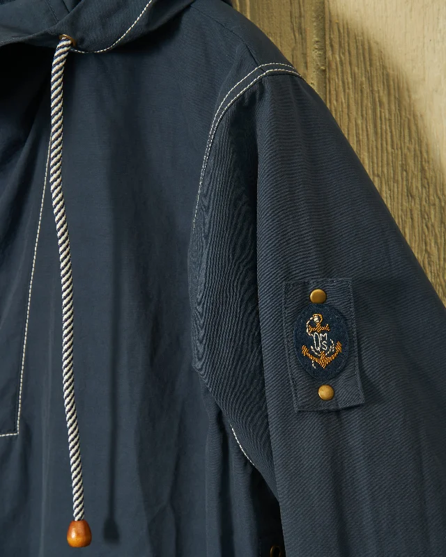 Ten Mile Anorak in Navy